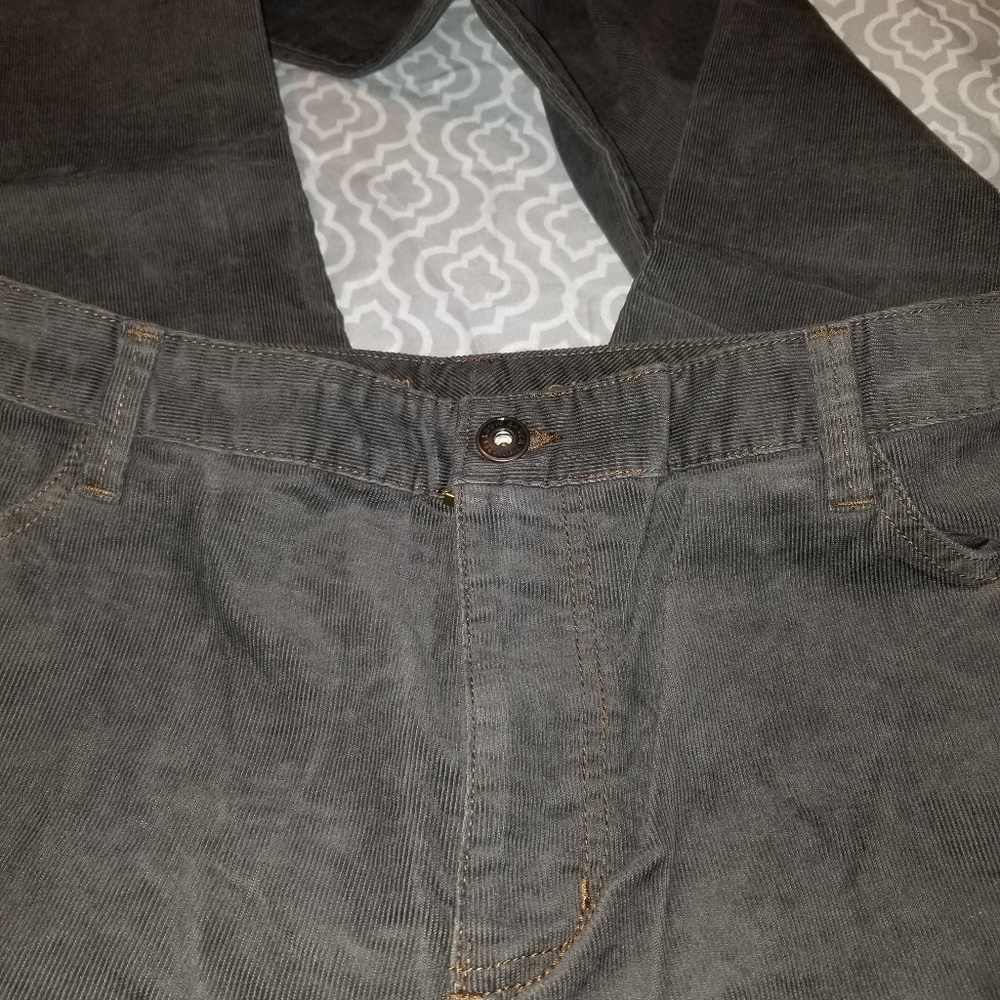 Eddie bauer's pants BNWT COLOR CINDER sz20